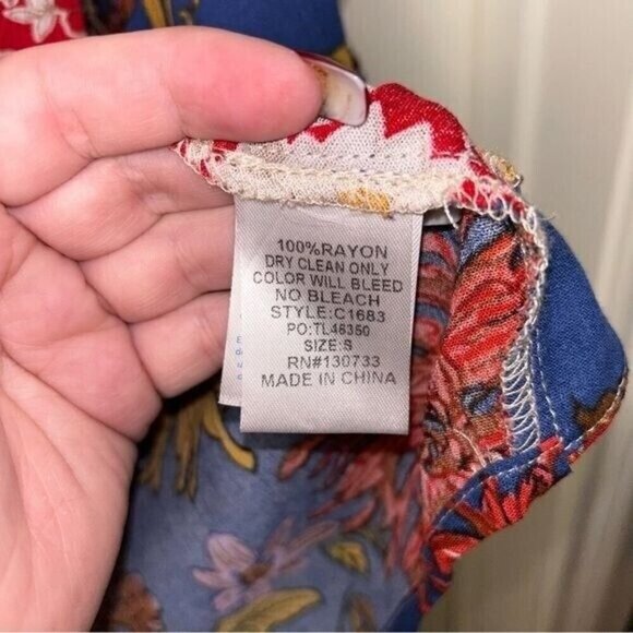 Umgee Multi Color Floral Boho V-Neck Button Up Flutter Sleeve Blouse Size Small - Picture 8 of 8